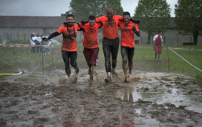 Франция. Праздник грязи | Фото: AFP