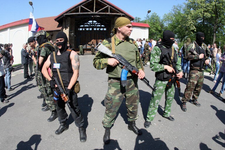 Донецк с восторгом встретил `восточных освободителей` | Фото: AFP
