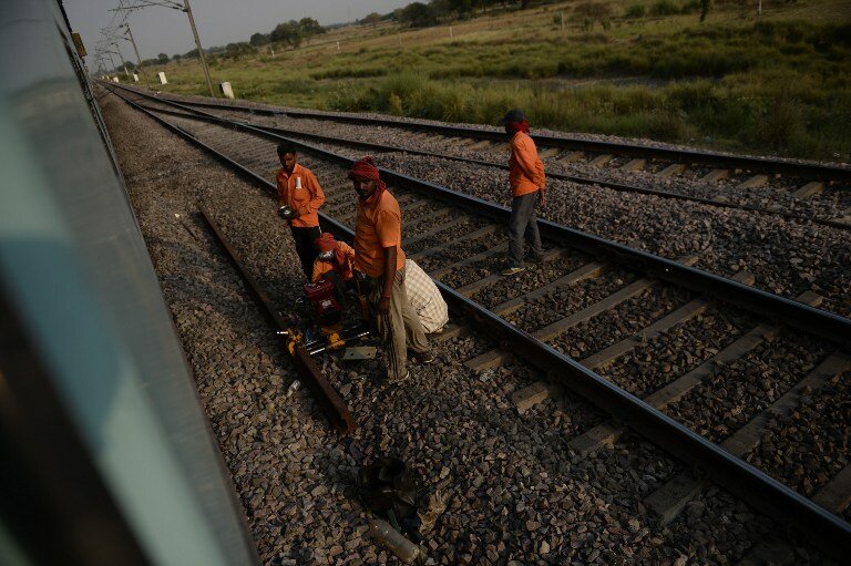 Индия: столкновение пассажирского и товарного поездов | Фото: AFP