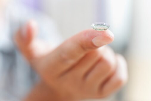 Линзы могут привести к слепоте | Фото: Thinkstock