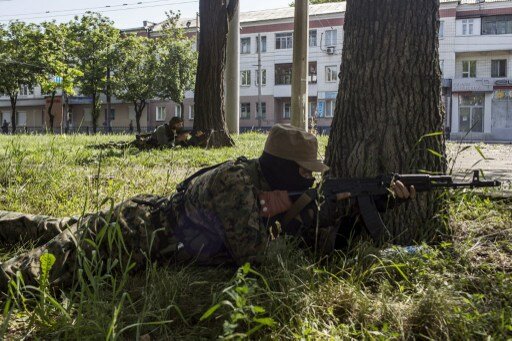 Ожесточенные бои в Славянске и Краматорске. Сбит вертолет | Фото: AFP