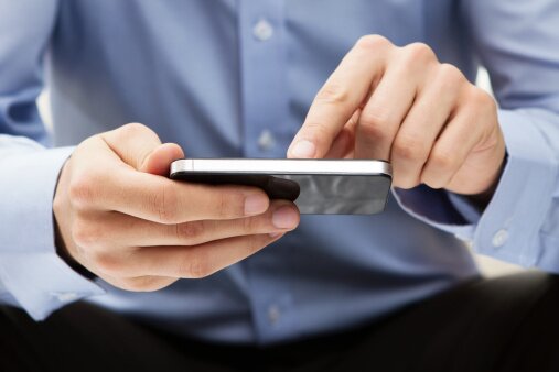 Иметь смартфон – престижно | Фото: Thinkstock