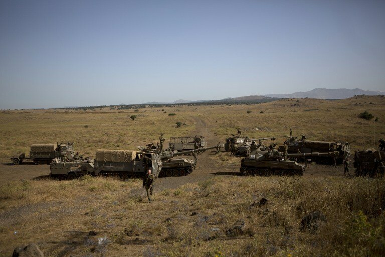 Маневры самоходной артиллерии ЦАХАЛа у сирийской границы | Фото: AFP