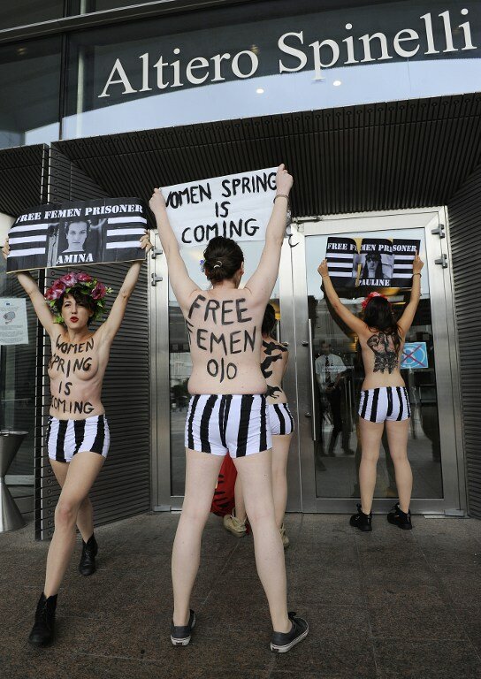 В Тунисе судят европейских FEMENисток | Фото: AFP