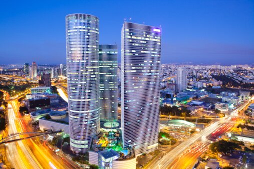 Одной рукой дают, другой отнимают | Фото: Thinkstock