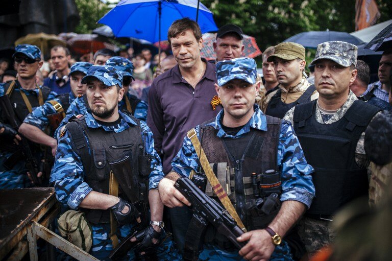 Около 1000 боевиков штурмуют Луганский погранотряд | Фото: AFP