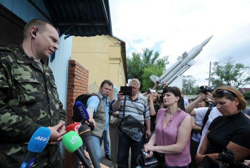 Командир батальона `Донбасс` просит жителей вести разведку | Фото: AFP