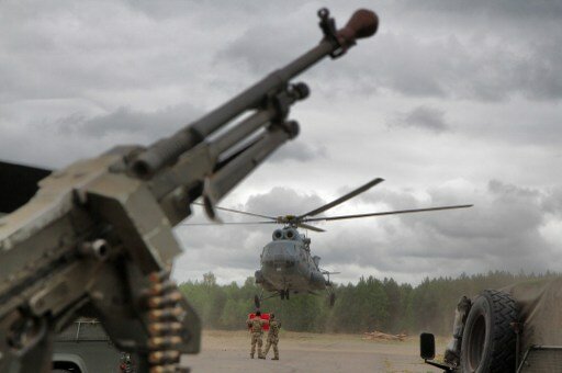 Сотни единиц бронетехники НАТО переброшены к границам России | Фото: AFP