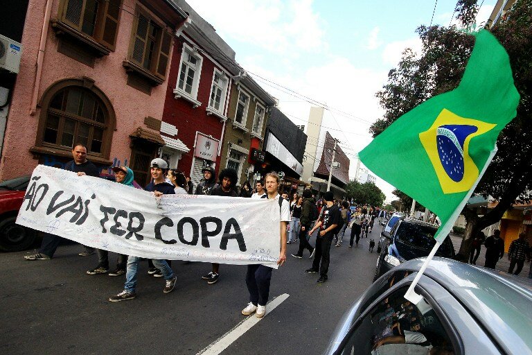 Бразилия протестует против Чемпионата Мира | Фото: AFP