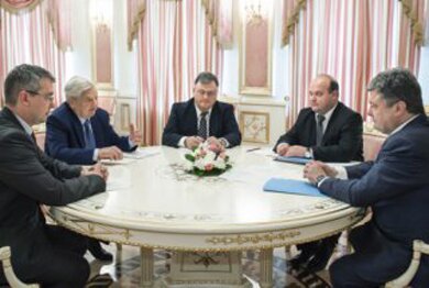 Сорос обещает Украине помощь 