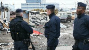 Во Франции до полусмерти избили цыганского подростка | Фото: AFP