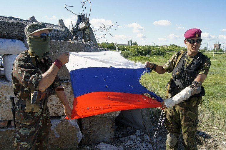 Украинцы и россияне в разы негативнее относятся друг к другу | Фото: AFP