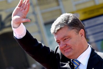 Порошенко прибыл в лагерь АТО