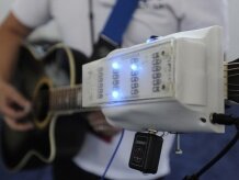 Ученые создали устройство для виртуозной игры на гитаре 