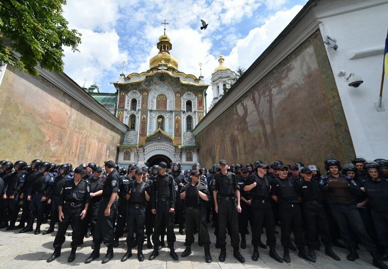 Киев. Безобразия у Лавры | Фото: AFP
