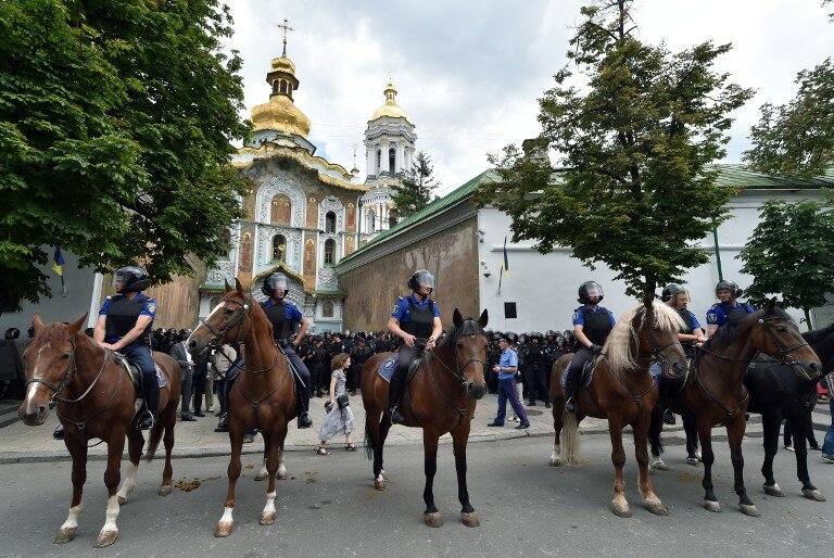 Киев. Безобразия у Лавры | Фото: AFP