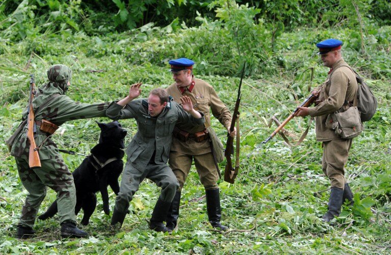 22 июня, ровно в 4 часа... | Фото: AFP
