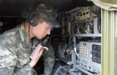 Российские военные глушат связь украинских пограничников | Фото: AFP