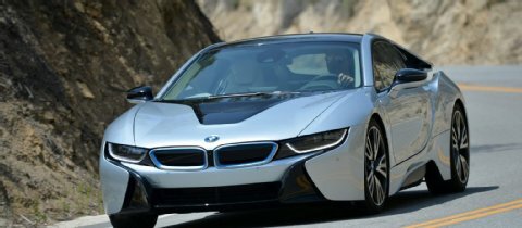 BMW представляет первый гибридный спорткар | Фото: AFP