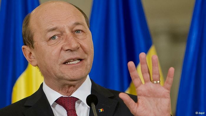 Румынский парламент отправил президента в отставку | Фото: AFP