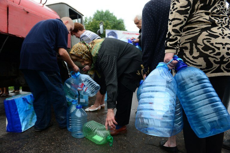 Беженцы Донбасса | Фото: AFP