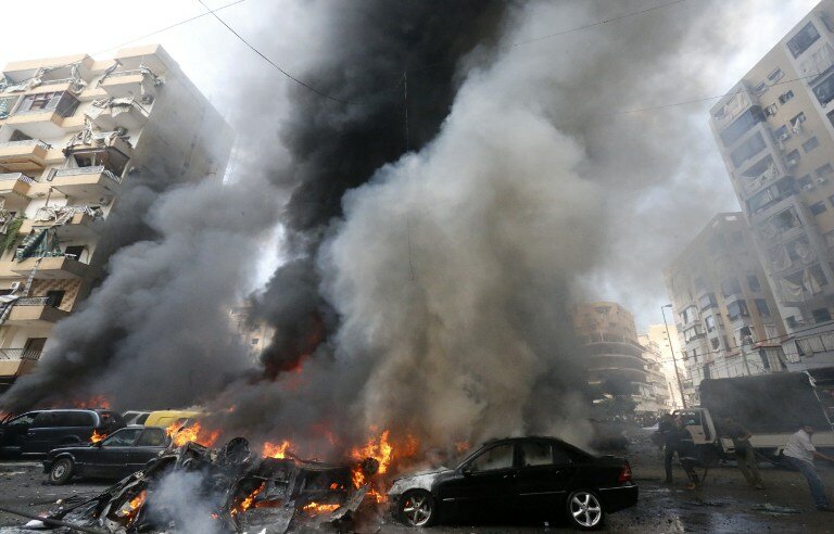 Повстанцы взяли на себя вину за взрыв в Бейруте | Фото: AFP