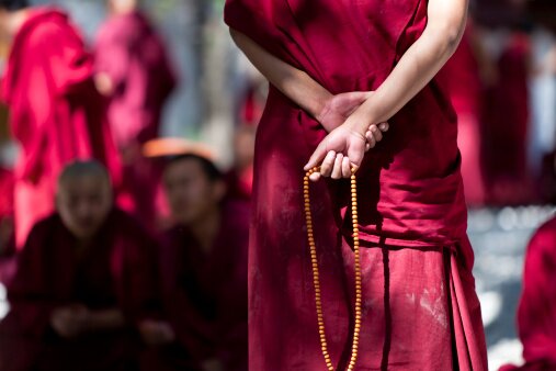 Буддийский монах скупает `Мерседесы` | Фото: Thinkstock