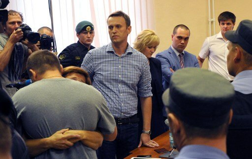 Прокуратура просит отпустить Навального под подписку | Фото: AFP