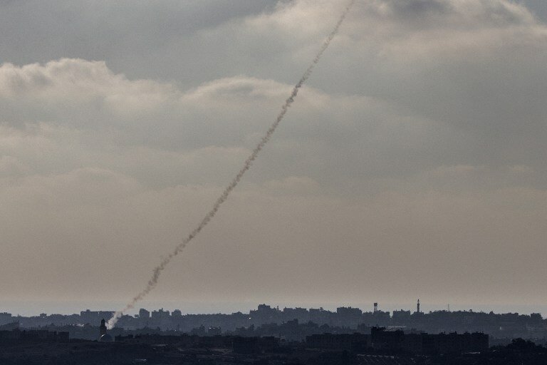 Ракетная тревога в Иерусалиме, Биньямине и Кейсарии | Фото: AFP