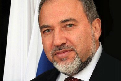 Либерман: Закон о реформе власти спасает демократию 