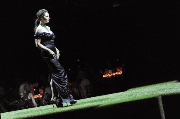 Аристократия 21-го века примеряет новейшую коллекцию Cartier | Фото: Getty Images