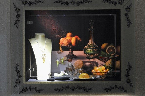 Аристократия 21-го века примеряет новейшую коллекцию Cartier | Фото: Getty Images