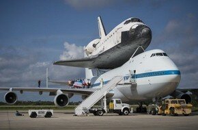 Америка простилась с Endeavour | Фото: AFP