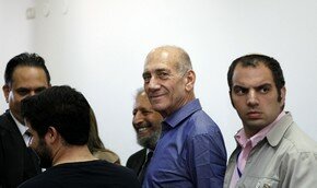 Суд готовится вынести приговор Эхуду Ольмерту 