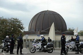 Проповедников исламской ненависти депортируют из Франции | Фото: AFP