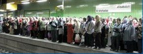 Каирское метро внезапно перестало работать