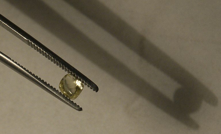 В Женеве на аукцион выставлен оранжевый бриллиант | Фото: AFP