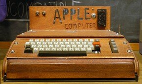 Один из первых компьютеров Apple уйдет с молотка 