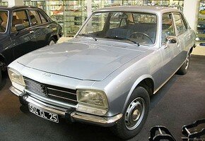 Ахмади-Неджад выставил на торги свой автомобиль 