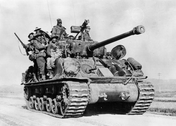 Ноябрь 50-го Австралийский танк в 80 км от Пхеньяна| Фото: Getty Images