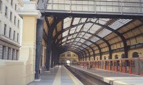 Афины. Поезда метро и электрички не вышли из депо | Фото: AFP