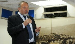 Либерман: `Мы не собираемся сливаться с `Ликудом` 
