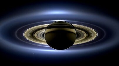 NASA опубликовало панорамное фото Сатурна 