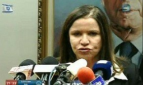 Авода решила досрочно `судить` Либермана 