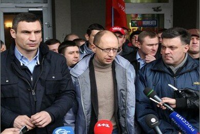 Украина: оппозиция заговорила о временном правительстве 